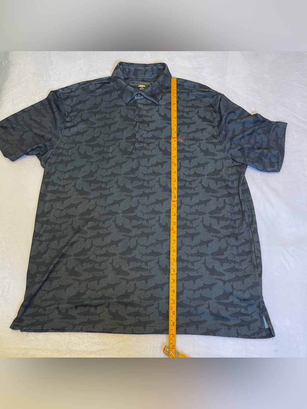 Greg Norman Play Dry Men’s XL Black Gray Shark Print Golf Performance Polo - Picture 7 of 9